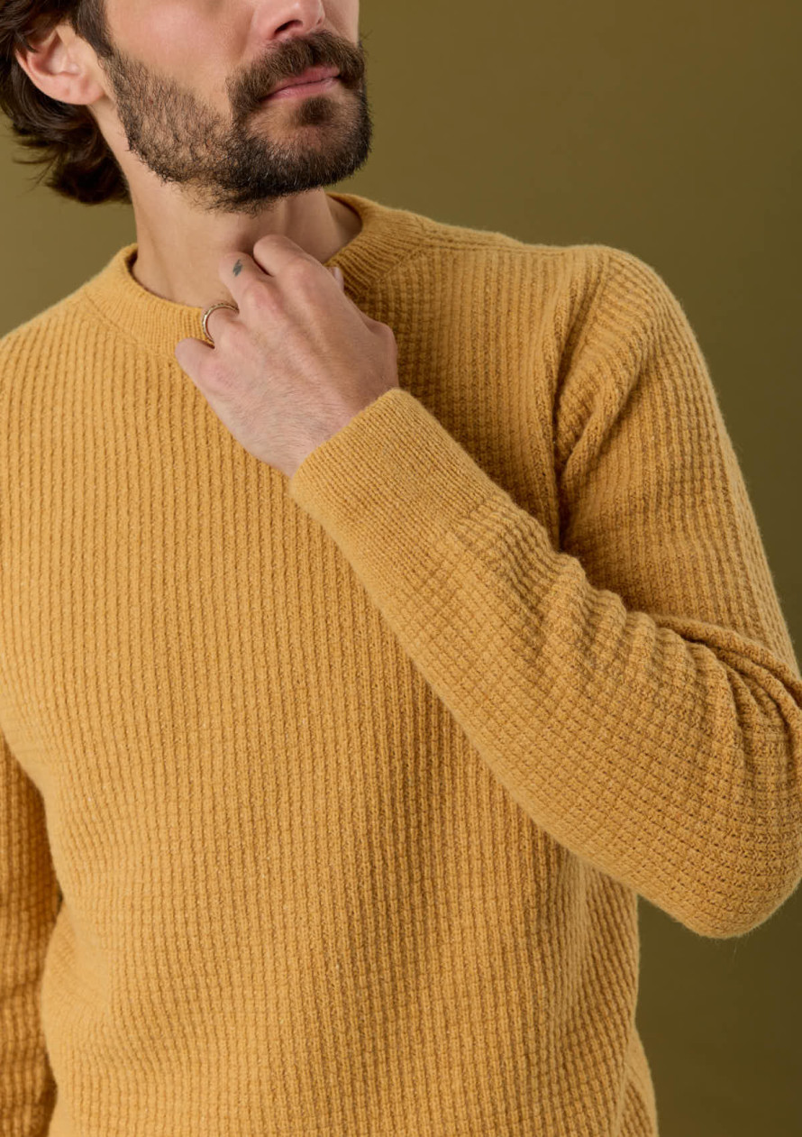 pull-homme-origine-jaune-made-in-france-collection-automne-hiver-2026-4