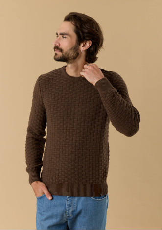 pull-homme-damier-marron-coton-biologique-collection-automne-hiver-2026-5
