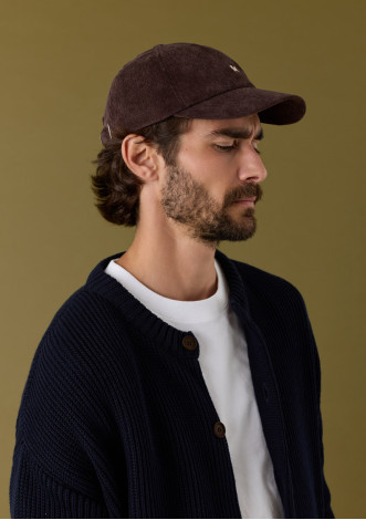 casquette-homme-indigo-marron-velours-coteles-collection-automne-hiver-2026-3