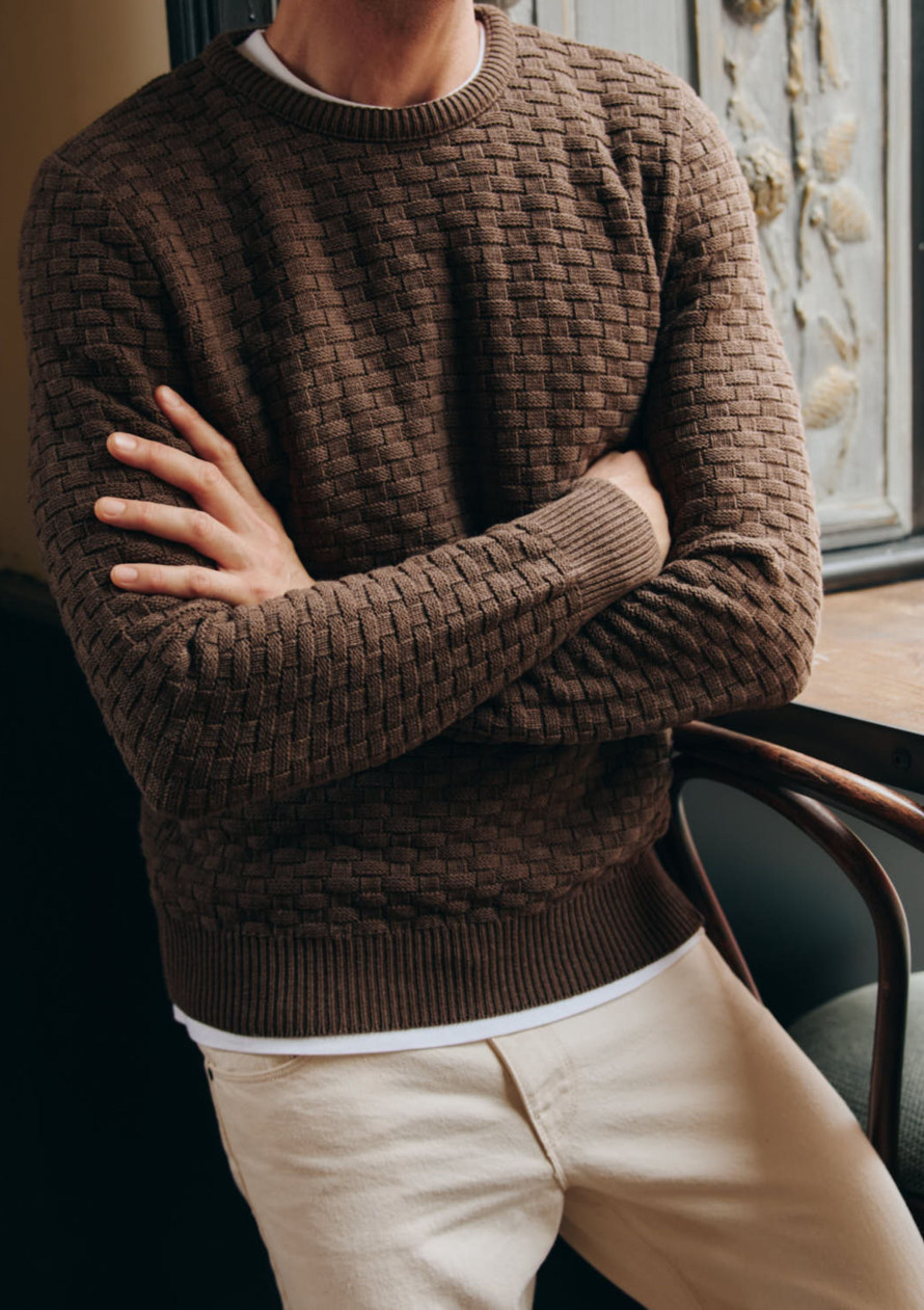 pull-homme-damier-marron-coton-biologique-collection-automne-hiver-2026-5