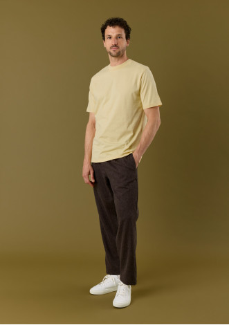 t-shirt-homme-marceau-jaune-demi-sel-coton-biologique-collection-automne-hiver-2026-3