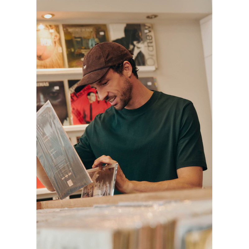 casquette-homme-indigo-marron-velours-coteles-collection-automne-hiver-2026-5