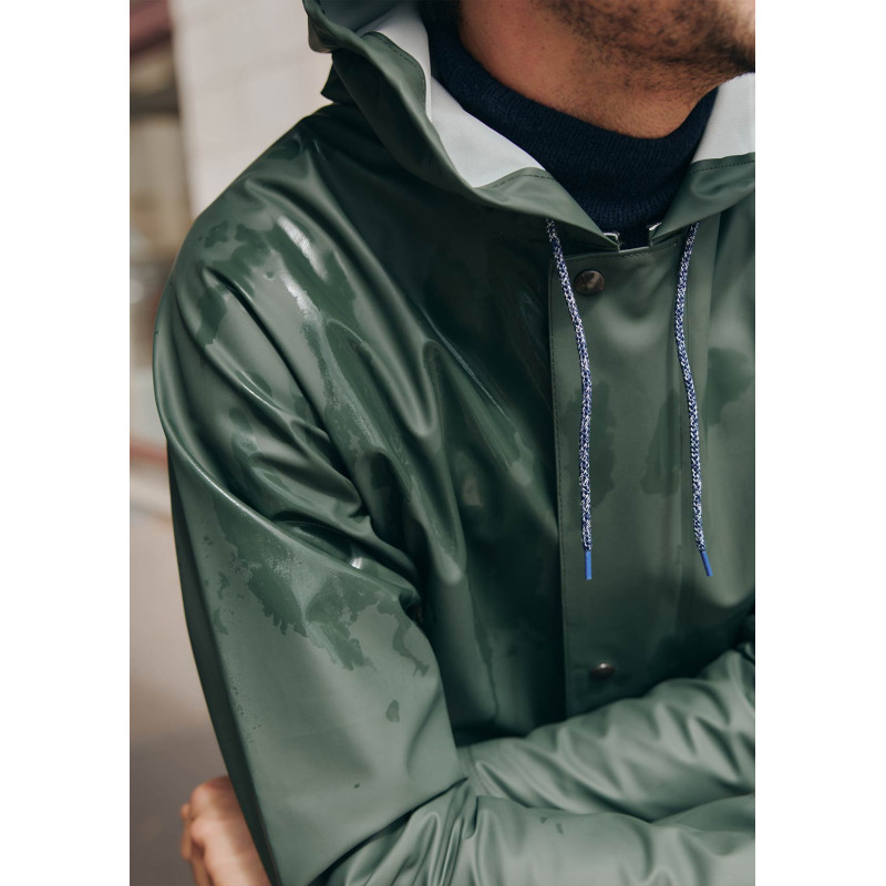 impermeable-homme-averse-kaki-made-in-france-collection-automne-hiver-2026-2