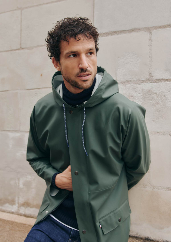 impermeable-homme-averse-kaki-made-in-france-collection-automne-hiver-2026-1