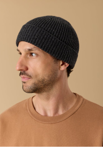 bonnet-homme-prapoutel-anthracite-made-in-france-collection-automne-hiver-2026-1