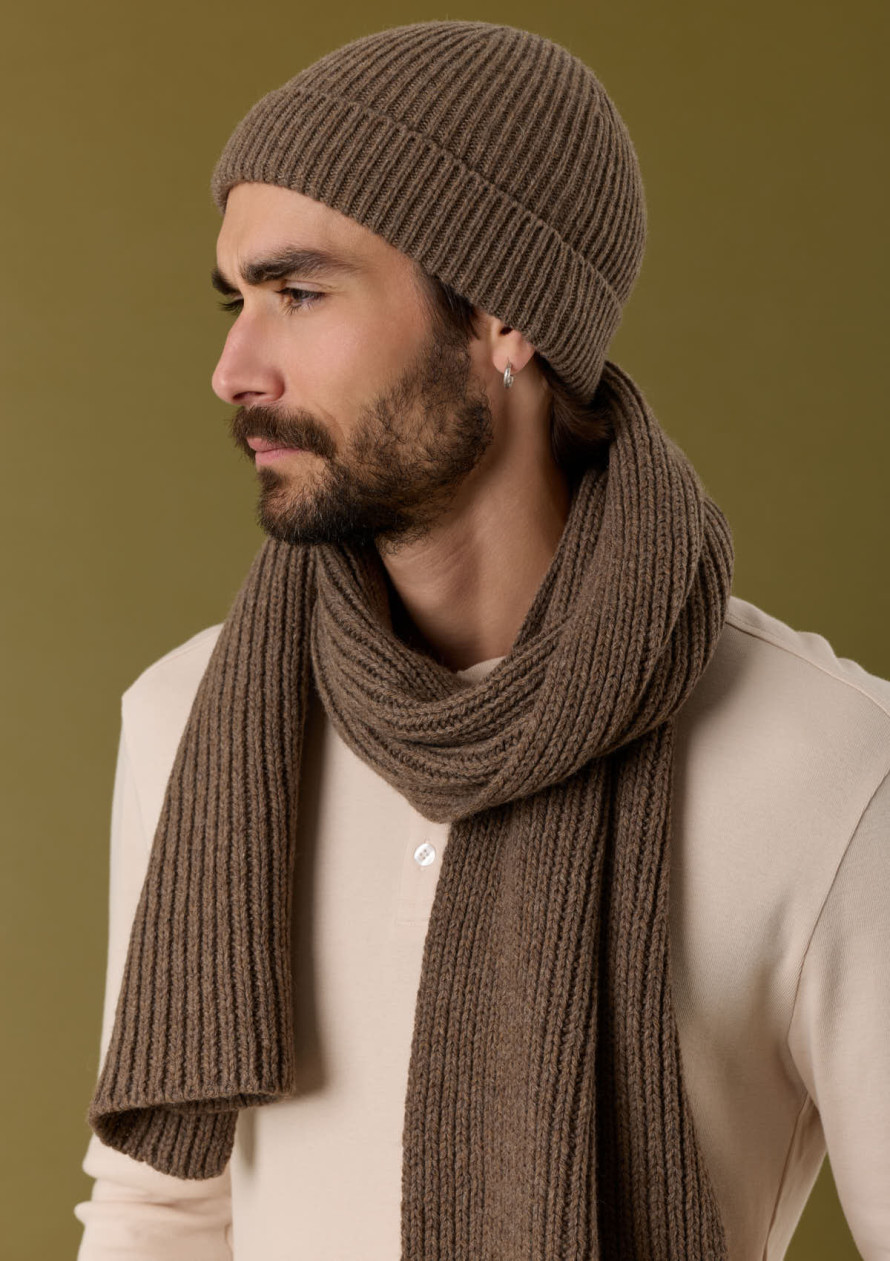 echarpe-homme-chanterelle-marron-laine-collection-automne-hiver-2026-1